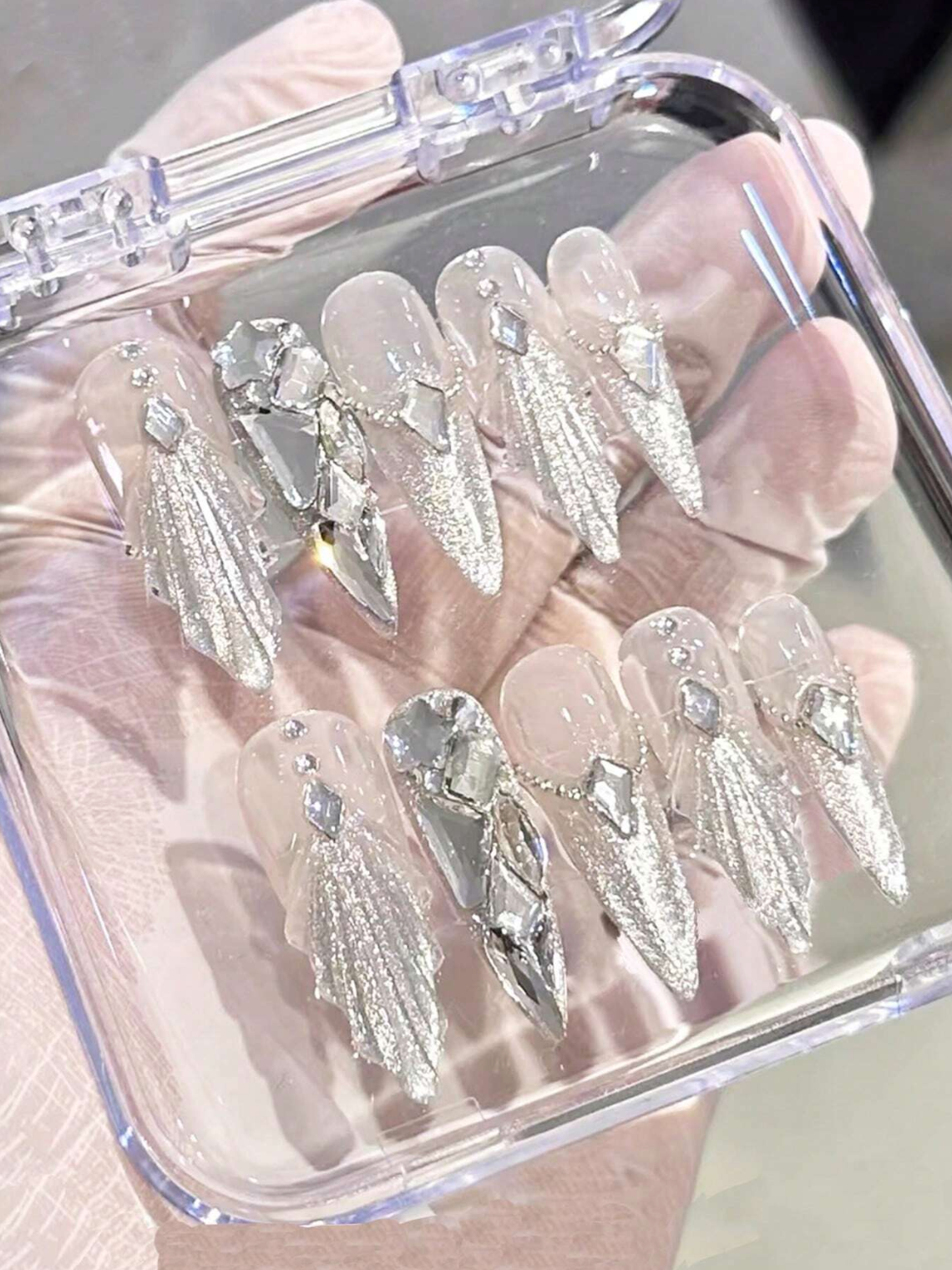 Crystal Luxe Nails