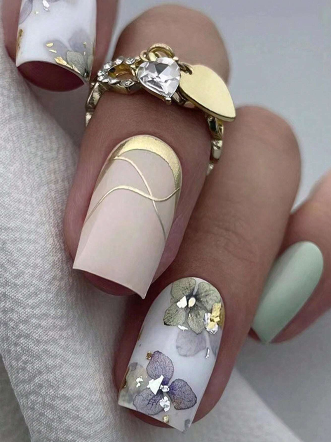 Floral Grace Nails